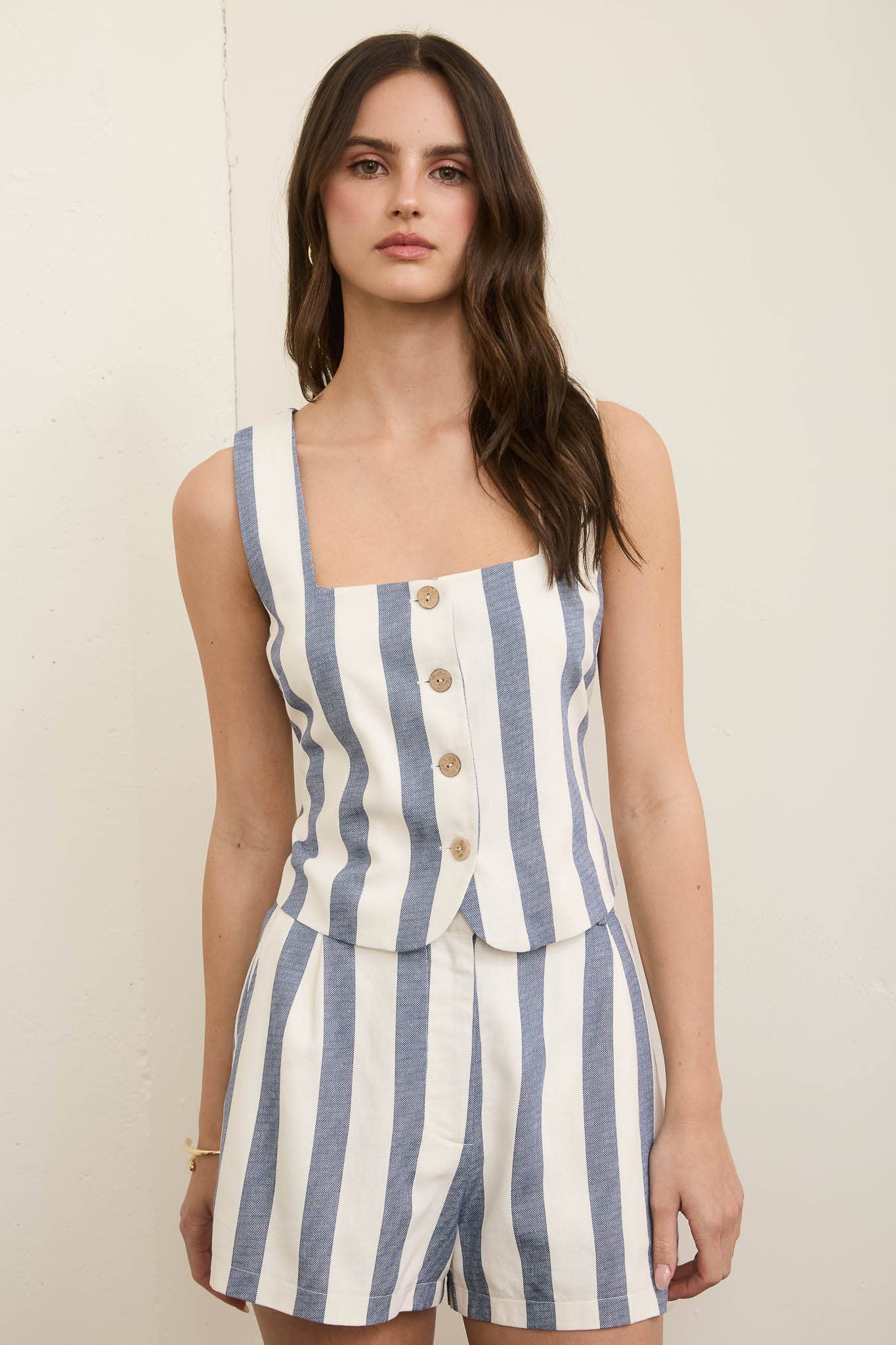 STRIPE BUTTON DOWN SLEEVELESS LINEN TOP